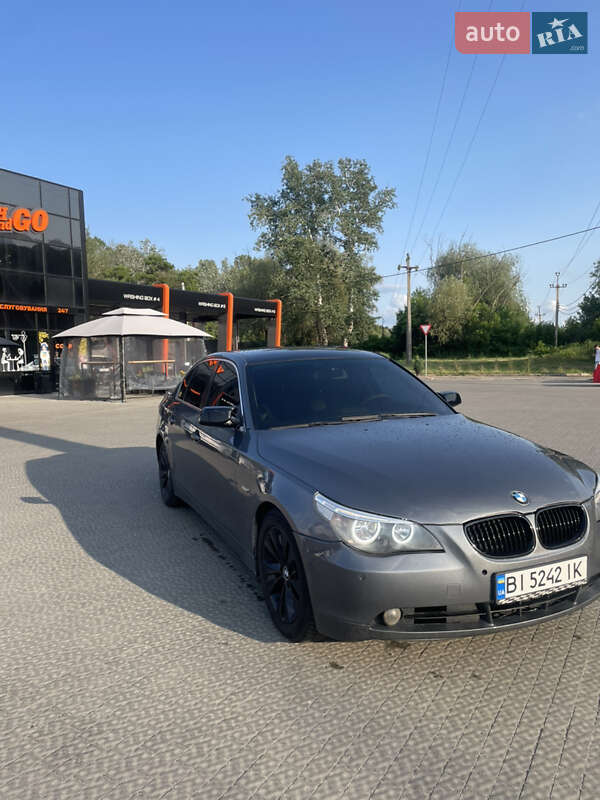 Седан BMW 5 Series 2004 в Полтаві