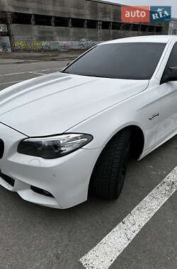 Седан BMW 5 Series 2016 в Киеве