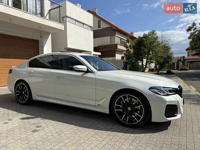 Седан BMW 5 Series 2017 в 