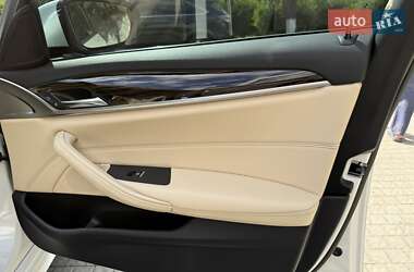 Седан BMW 5 Series 2017 в 