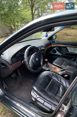 Седан BMW 5 Series 2001 в 