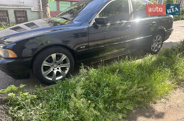 Седан BMW 5 Series 2000 в 