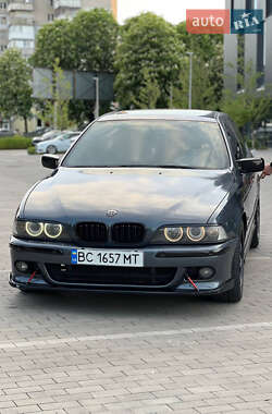 Седан BMW 5 Series 2000 в Самборі