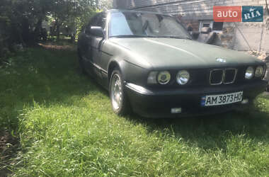 Седан BMW 5 Series 1989 в Радомишлі