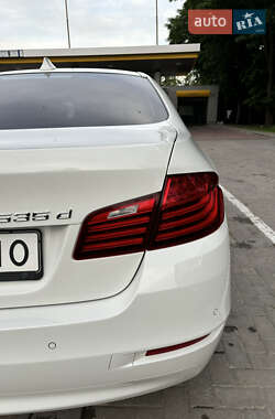 Седан BMW 5 Series 2014 в Умані