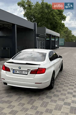 Седан BMW 5 Series 2012 в 