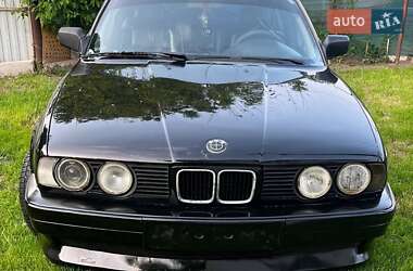 Седан BMW 5 Series 1991 в Козелеці