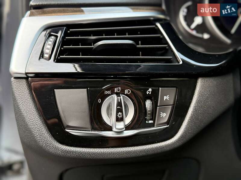 Седан BMW 5 Series 2019 в Одессе