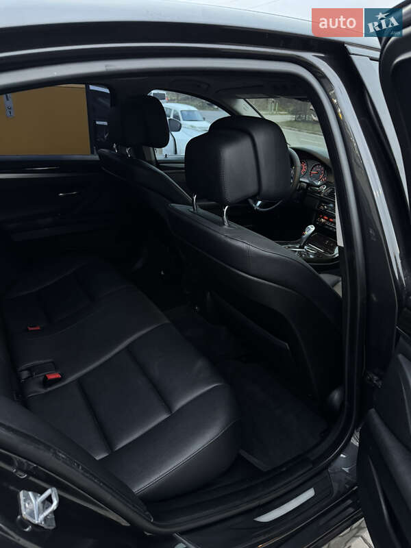 Седан BMW 5 Series 2013 в Черновцах