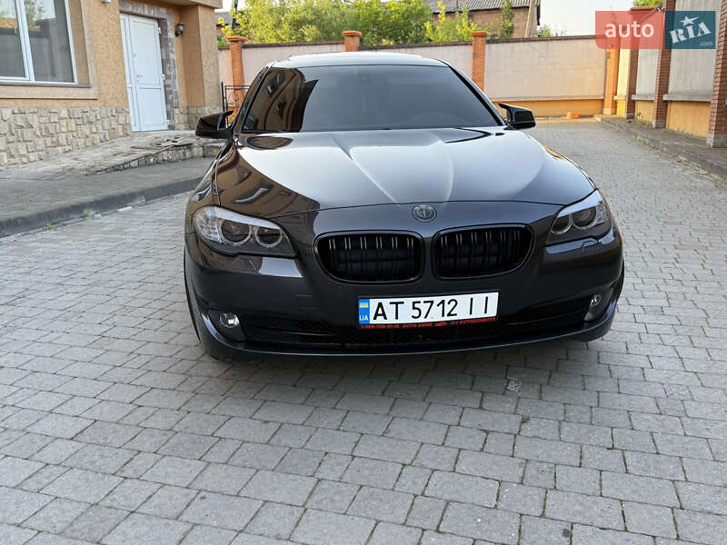 Седан BMW 5 Series 2011 в Коломые