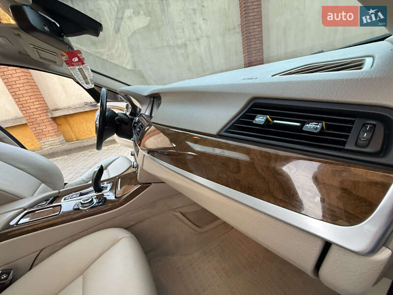 Седан BMW 5 Series 2011 в Коломые