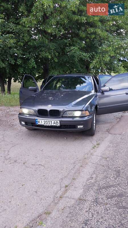 Седан BMW 5 Series 1996 в Барышевке