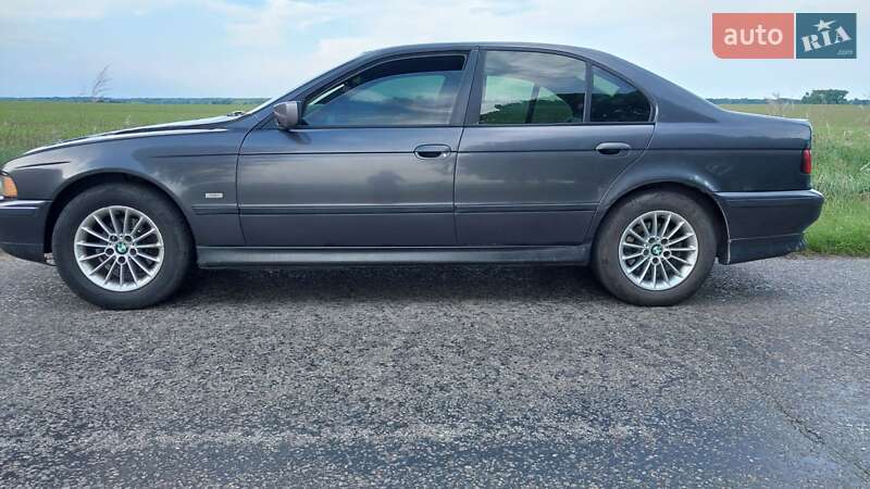 Седан BMW 5 Series 1996 в Барышевке