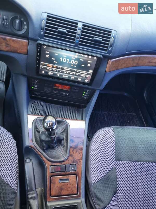 Седан BMW 5 Series 2000 в Одессе
