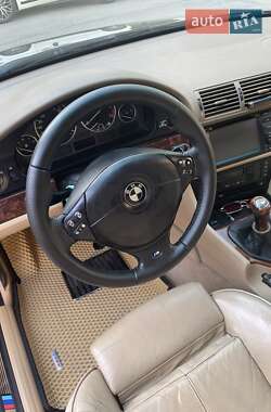 Седан BMW 5 Series 2000 в 