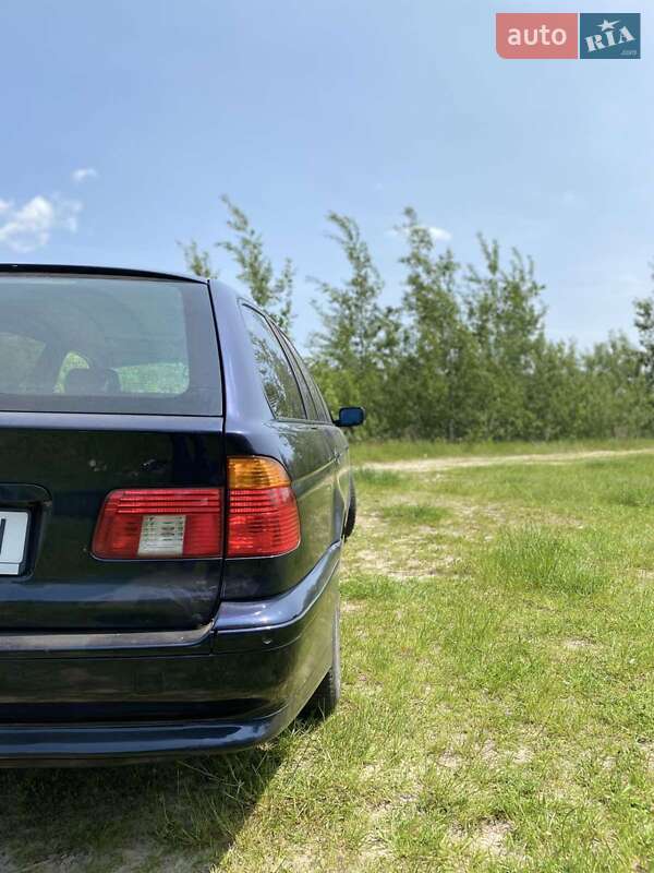 Универсал BMW 5 Series 2003 в Костополе