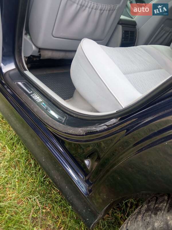 Универсал BMW 5 Series 2003 в Костополе