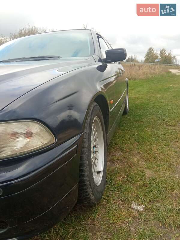 Универсал BMW 5 Series 2003 в Костополе