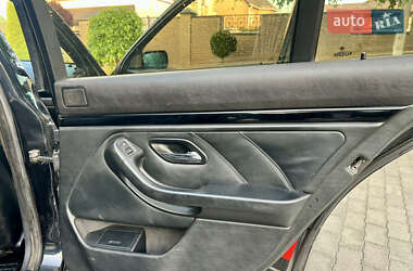 Седан BMW 5 Series 2000 в 