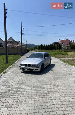 Седан BMW 5 Series 2000 в Чернівцях