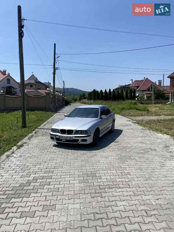 Седан BMW 5 Series 2000 в 
