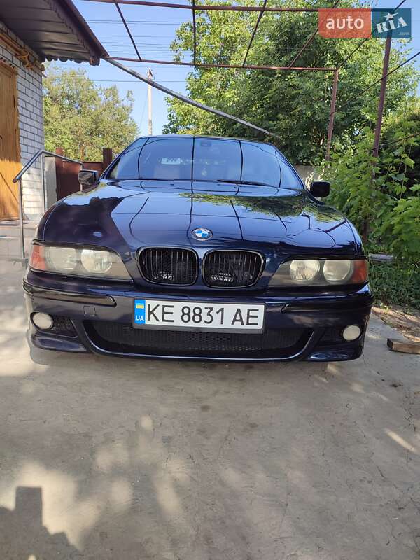 Седан BMW 5 Series 1998 в Новомосковську