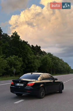 Седан BMW 5 Series 2009 в 