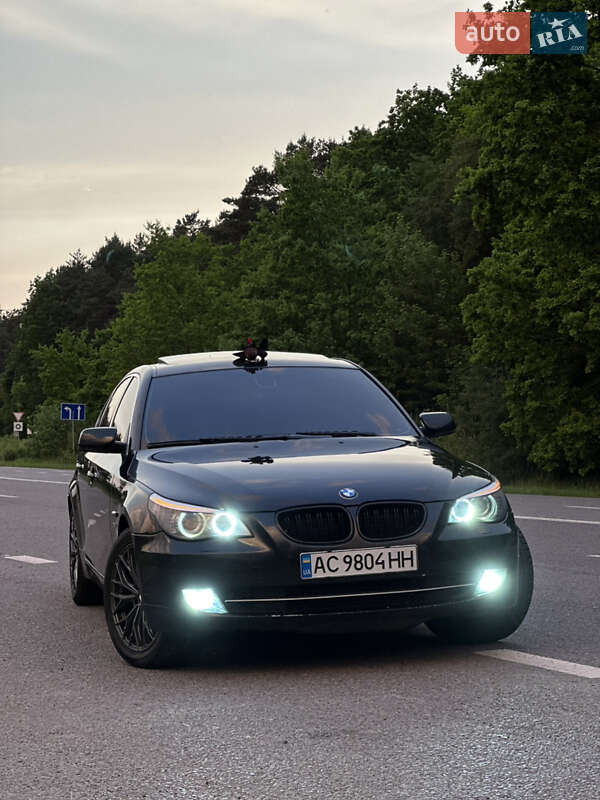 Седан BMW 5 Series 2009 в Владимире