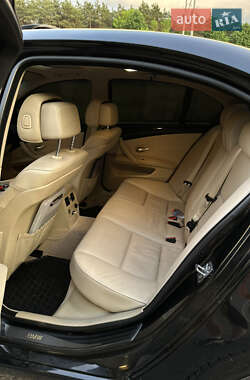 Седан BMW 5 Series 2009 в 