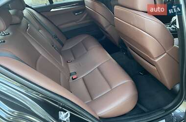 Седан BMW 5 Series 2012 в 