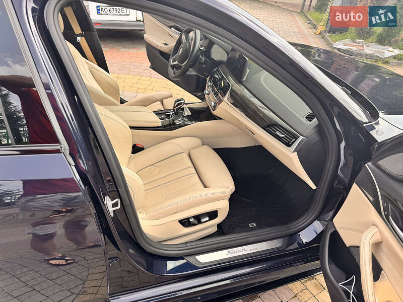 Седан BMW 5 Series 2017 в Ужгороде