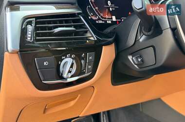 Седан BMW 5 Series 2020 в 