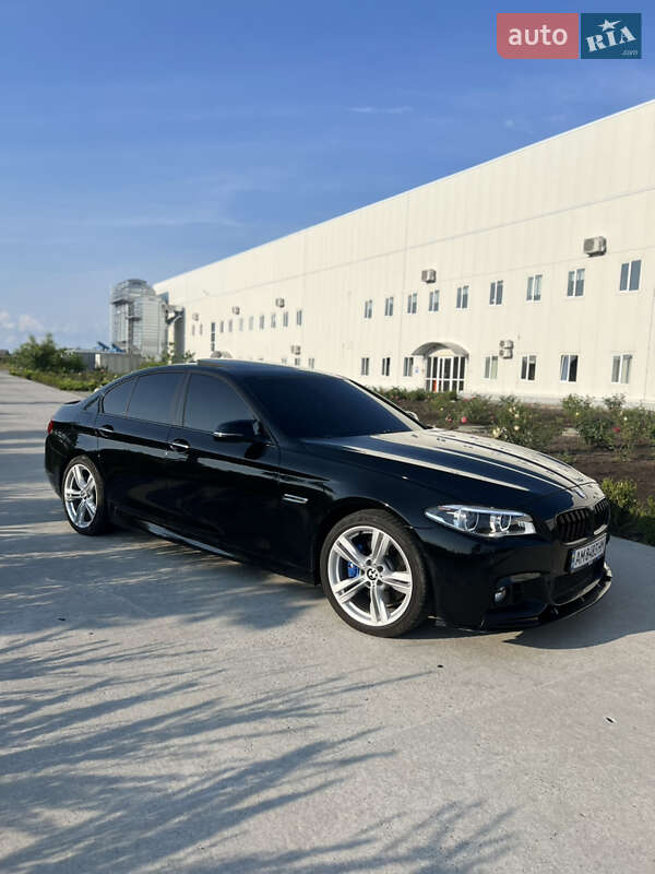 Седан BMW 5 Series 2015 в Коростене