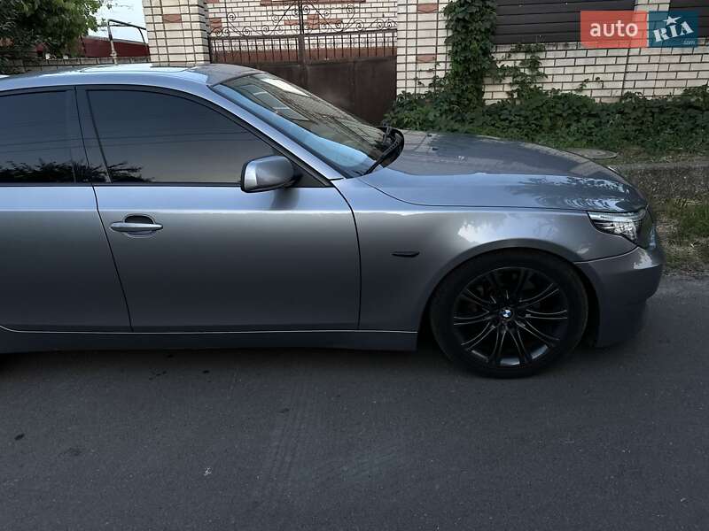 Седан BMW 5 Series 2005 в Николаеве