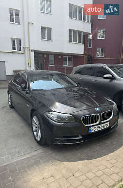 Седан BMW 5 Series 2014 в Новояворовске