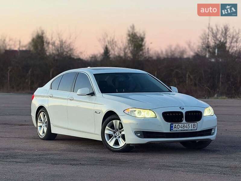 Седан BMW 5 Series 2013 в Львове