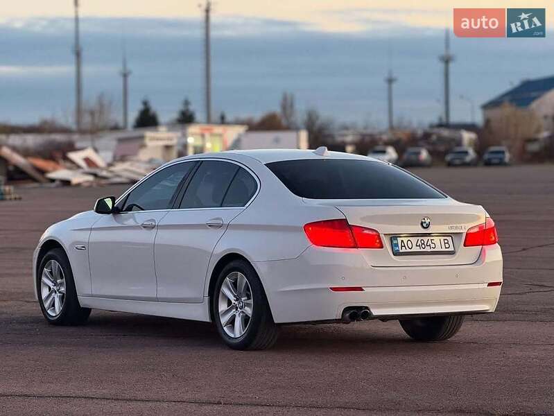 Седан BMW 5 Series 2013 в Львове