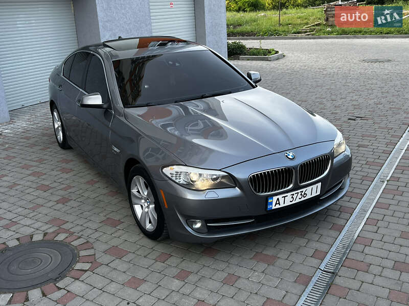 Седан BMW 5 Series 2012 в 