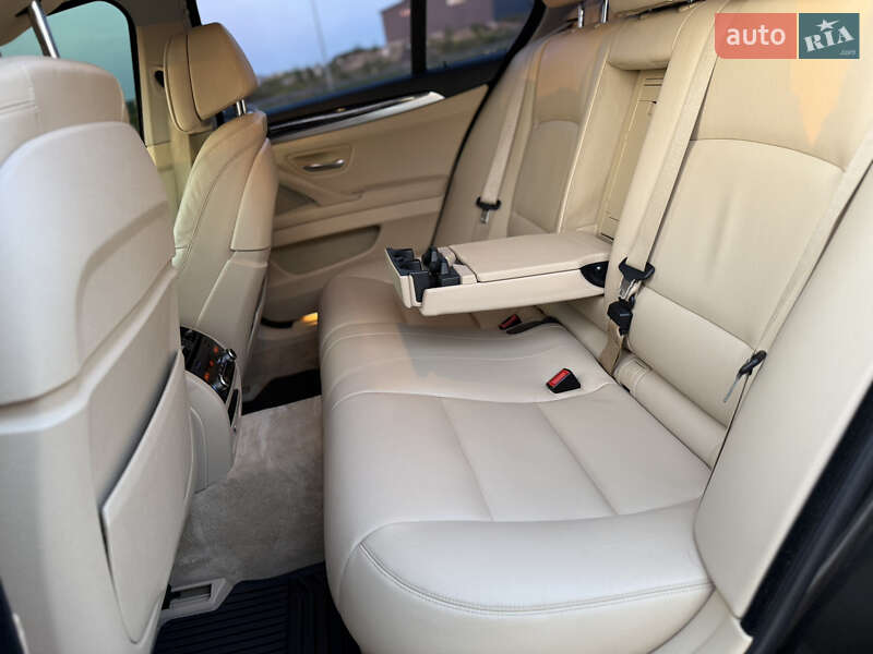 Седан BMW 5 Series 2015 в Тернополе