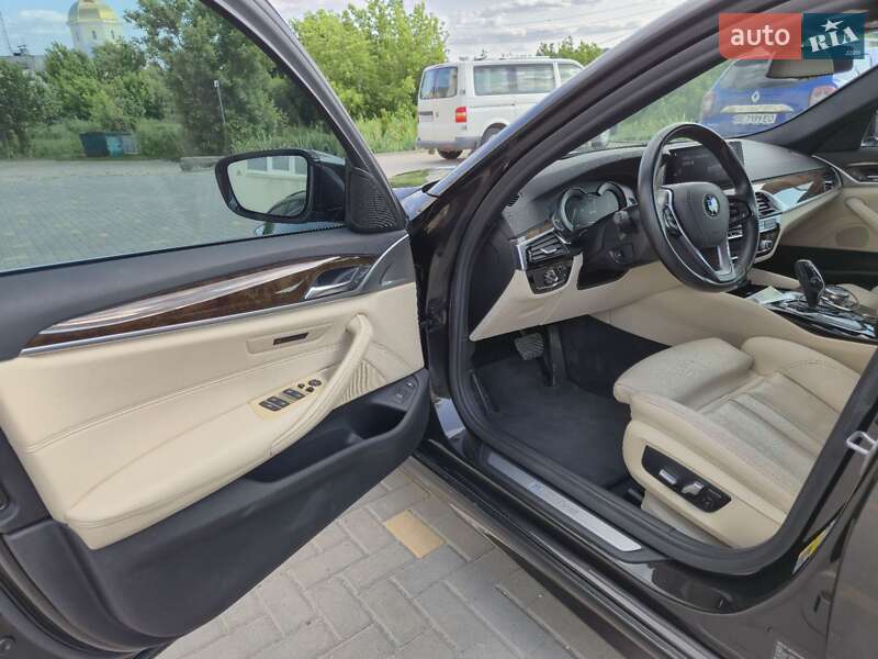 Седан BMW 5 Series 2018 в Шаргороде