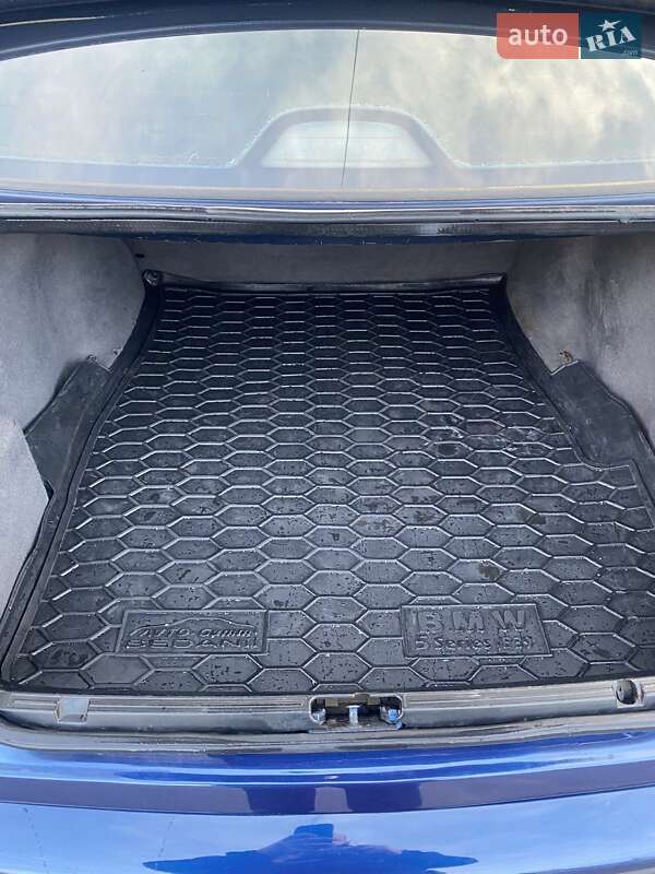 Седан BMW 5 Series 2001 в Вишневом фото 8 Седан BMW 5 Series 2001 в Вишневом