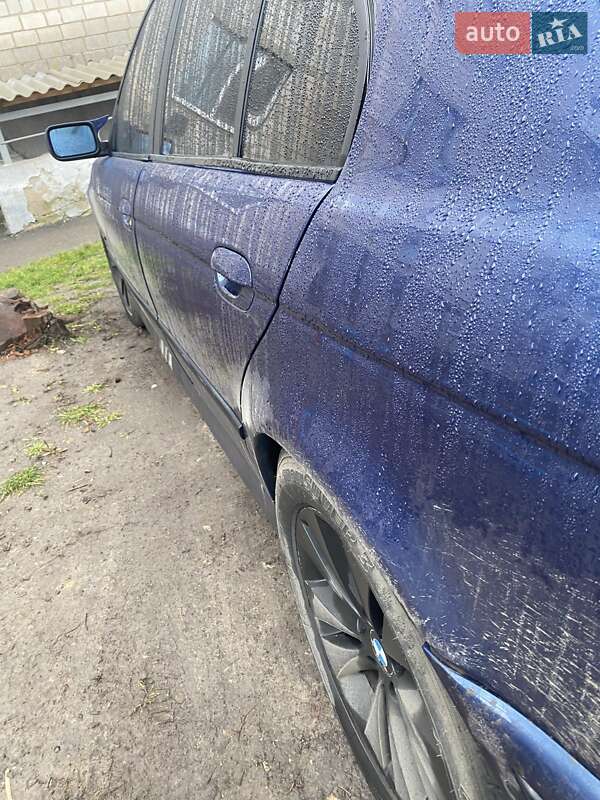 Седан BMW 5 Series 2001 в Вишневом фото 14 Седан BMW 5 Series 2001 в Вишневом