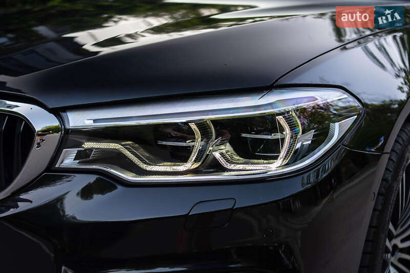 Седан BMW 5 Series 2019 в Ужгороді