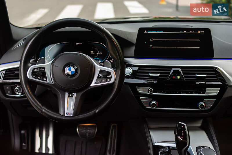 Седан BMW 5 Series 2019 в Ужгороді