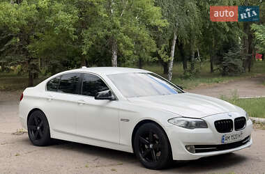 Седан BMW 5 Series 2011 в Славянске