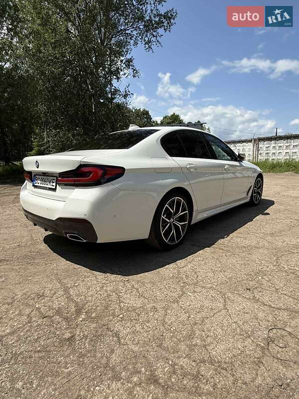 Седан BMW 5 Series 2023 в Новояворівську