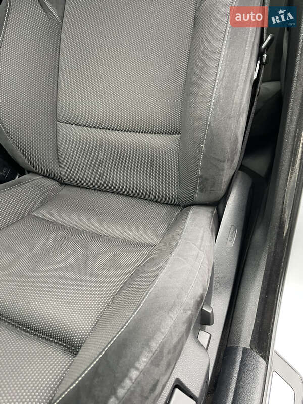 Седан BMW 5 Series 2012 в Измаиле фото 27 Седан BMW 5 Series 2012 в Измаиле