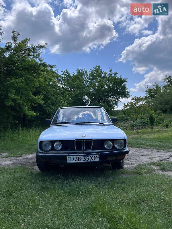 BMW 5 Series 1987 BMW 5 Series 1987