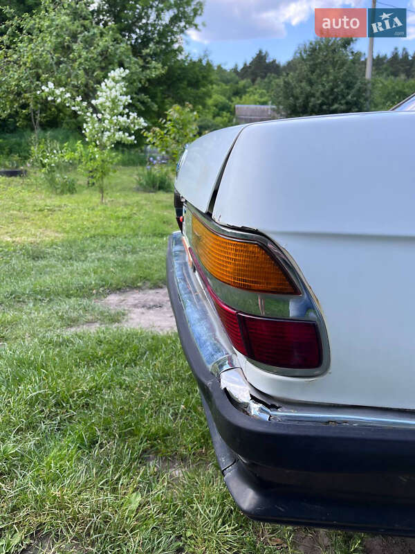 Седан BMW 5 Series 1987 в Славуті