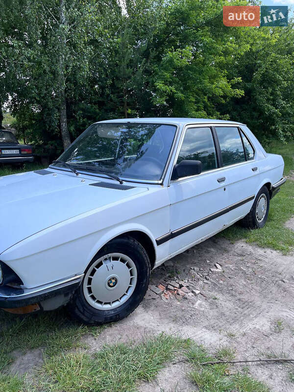 Седан BMW 5 Series 1987 в Славуті
